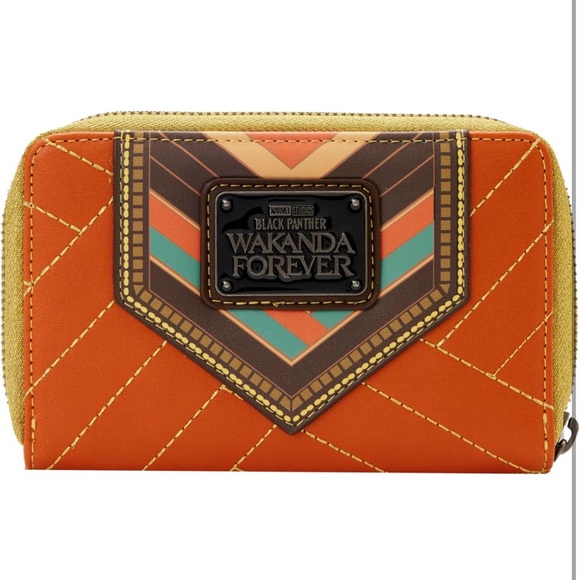 Loungefly MARVEL BLACK PANTHER OKOYE COSPLAY ZIP AROUND WALLET - Picture 2 of 3